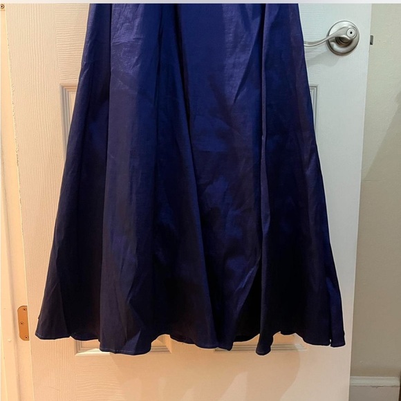 Long midnight blue evening gown - Picture 2 of 4